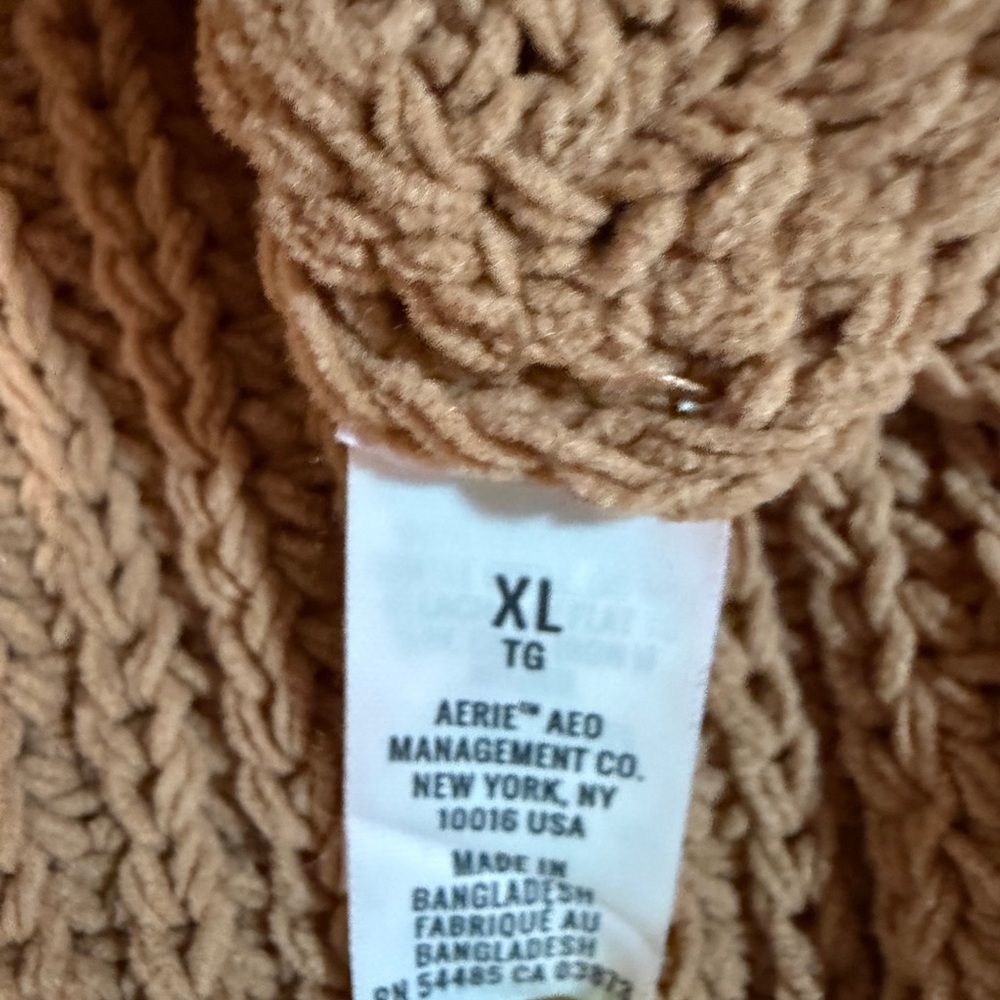 Aerie Women's Brown Crew Neck Sweater - Picture 6 of 6